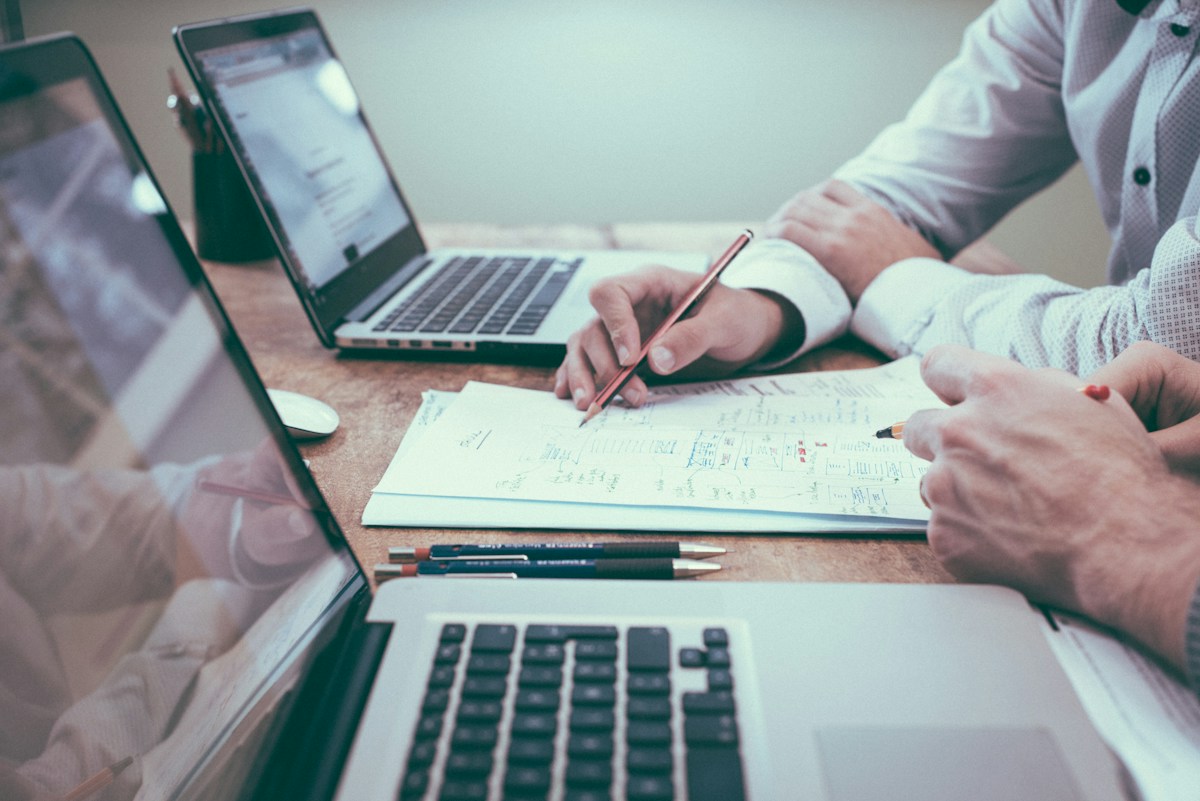 Campaign planning documents and analysis supporting transparent milestones and reviews
